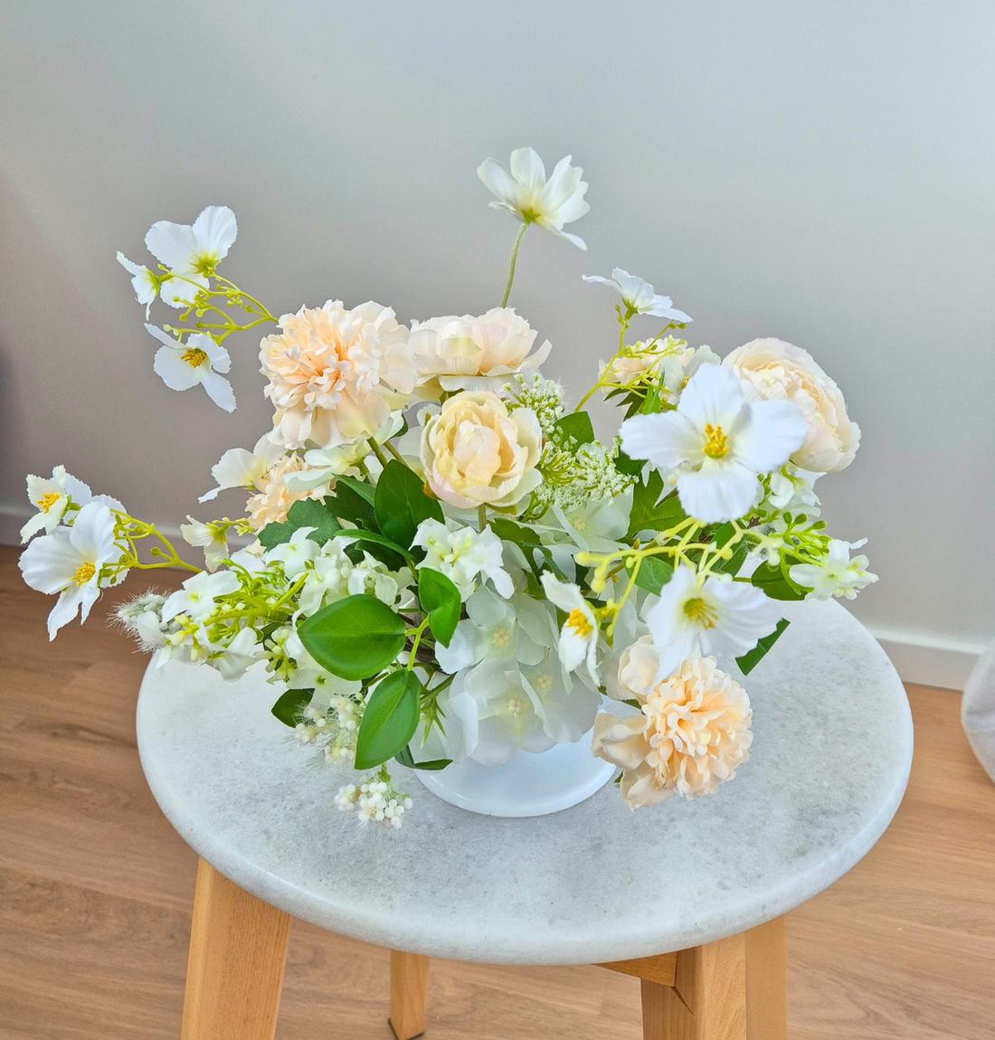 Table Centrepiece - White Green Blush