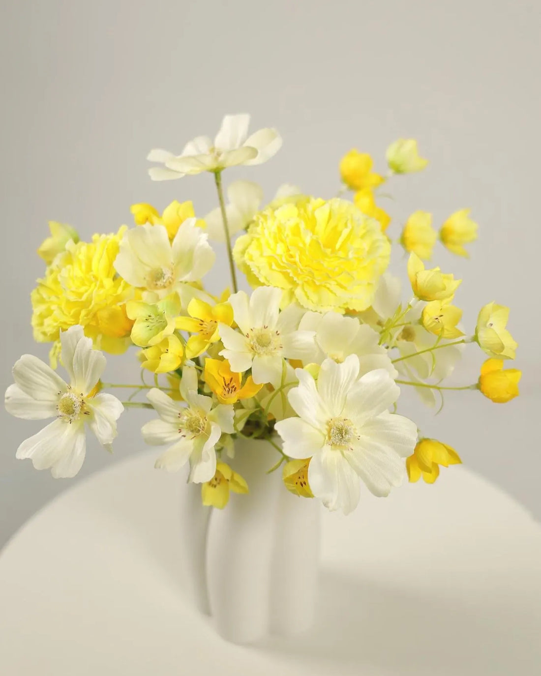 Charlotte Bouquet - Monocolour Blooms